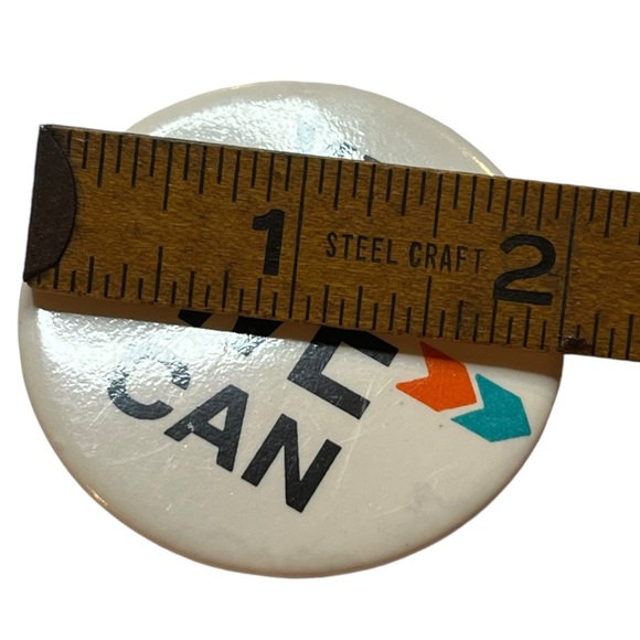 Vintage Yes We Can Pin-Back Button ~2" - Picture 3 of 3